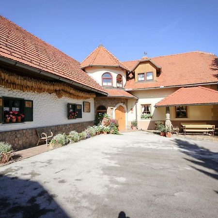 Moj Dom-Toplak Hotel Jursinci Esterno foto