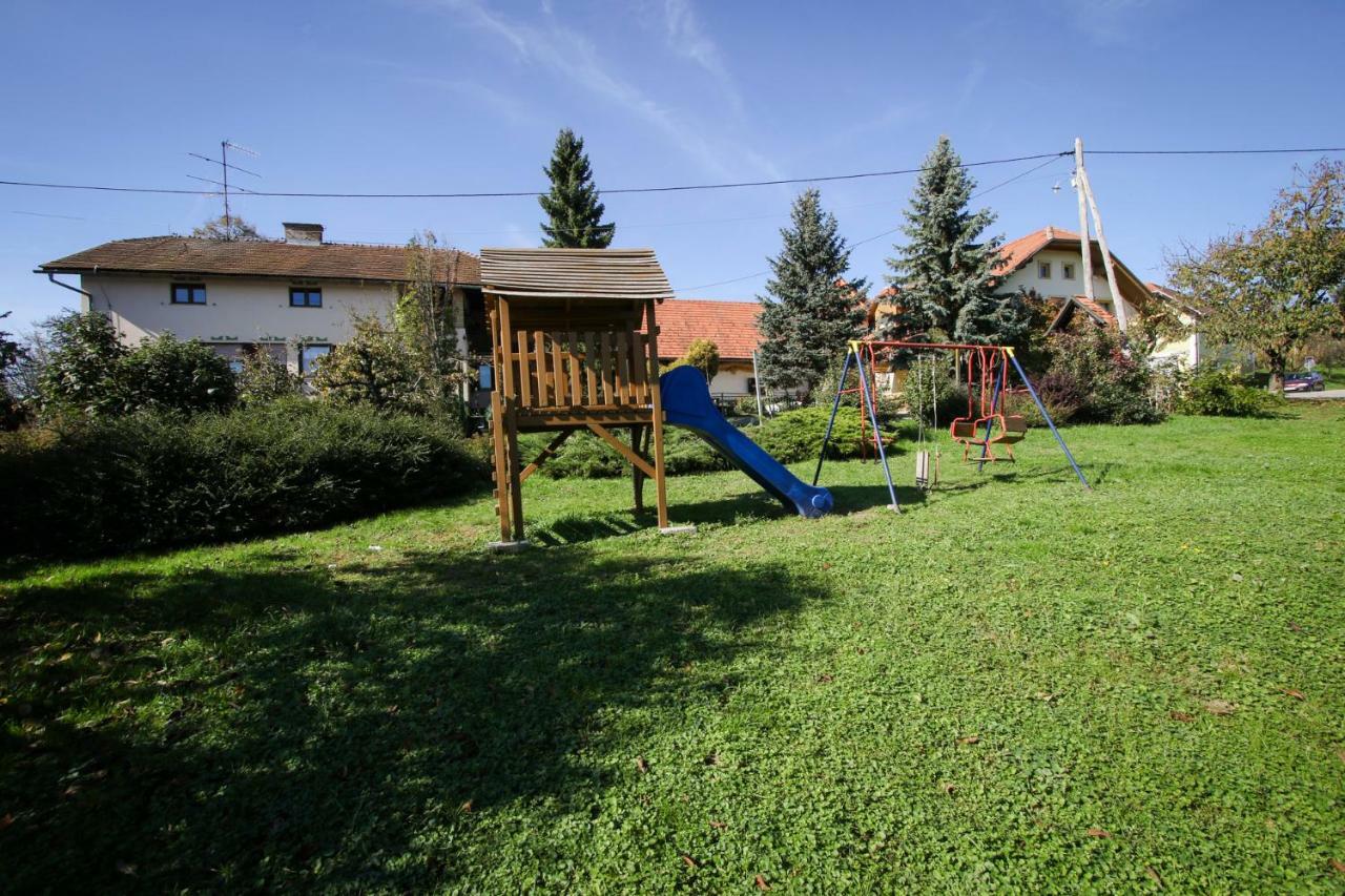Moj Dom-Toplak Hotel Jursinci Esterno foto