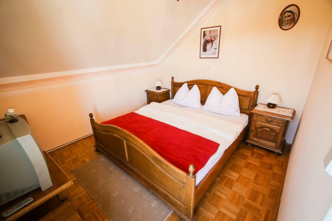 Moj Dom-Toplak Hotel Jursinci Esterno foto